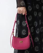 Baby Schultertasche Half Moon aus Leder - | Pinko