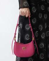Skórzana torebka na ramię Baby Half Moon - | Pinko