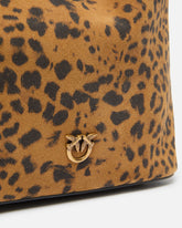 Borsa secchiello a tracolla piccola in suede leopardato - | Pinko