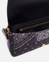 Borsa a spalla media Love Bag Slouchy stampa bandana - | Pinko