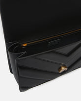 Borsa a tracolla media Love Bag in pelle bottalata con disegno a V e logo - | Pinko