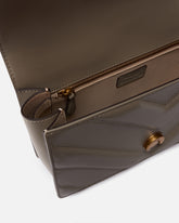 Średnia torebka na ramię Love Bag One Light z nappy chevron - | Pinko