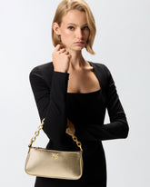 Borsa a mano piccola Mini Half Moon in suede laminato - | Pinko