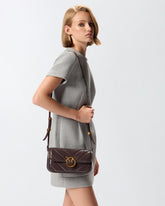 Borsa a mano grande Love Bag Box in pelle chevron - | Pinko