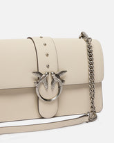Δερματίνη τσάντα χειρός μεσαίου μεγέθους Love Bag One - Λευκό | Pinko