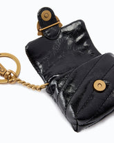 Funda para AirPods Love Bag Puff de piel brillante - Negro | Pinko