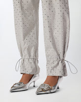 Pantaloni con strass e borchie - | Pinko
