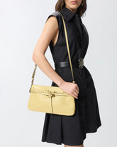 Mittelgroße Schultertasche Belt Bag aus Leder - | Pinko