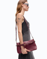 Borsa a spalla media Belt Bag in pelle - Bordeaux | Pinko