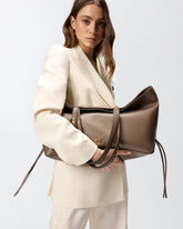 Medium leather shopper bag with metal details - | Pinko