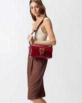 Średnia torebka na ramię Love Bag One Slouchy z międlonej skóry - Czerwony | Pinko