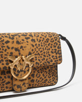 Borsa a spalla media Love Bag One Slouchy in suede leopardato - | Pinko