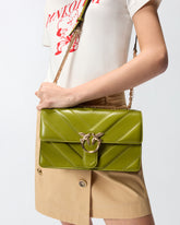 Sac porté épaule moyen Love Bag One en cuir et cuir nappa à chevrons et triple chaîne - Vert | Pinko
