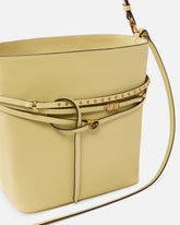 Średnia skórzana torebka na ramię Bucket Belt Bag - | Pinko