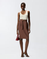 Jupe mi-longue ajustée avec ceinture - Marron | Pinko