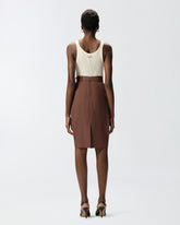 Jupe mi-longue ajustée avec ceinture - Marron | Pinko