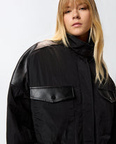 Giacca in tela tecnica con dettegli effetto pelle - | Pinko