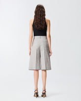 Slub shorts with pressed pleat detail - | Pinko