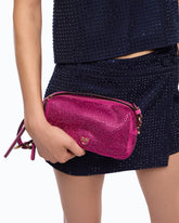 Borsa bauletto a tracolla mini effetto suede full strass - Rosa | Pinko