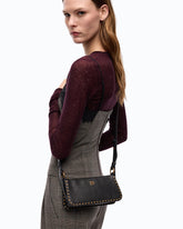 Torebka na ramię Mini Half Moon Horizontal ze skóry new biker z mini ćwiekami - Czarny | Pinko