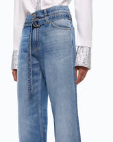 Cropped-Jeans mit Saumaufschlag und Gürtel - Hellblau | Pinko