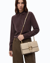 Borsa a mano media Love Bag One in pelle New Buckle - Beige | Pinko