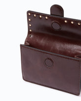 Portacarte Love Pocket in pelle con tracolla a catena - Rosso Scuro | Pinko