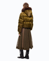 Piumino corto in raso tecnico camouflage - Verde | Pinko