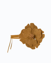Cintura con fiore in suede 15 cm - Marrone | Pinko