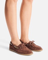 Mocassini in suede con applicazioni gioiello - | Pinko