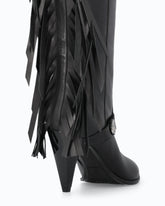 Botas altas de napa con tacón y flecos - | Pinko
