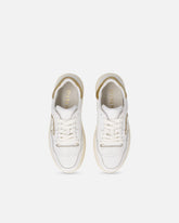 Scarpe da tennis in pelle con dettagli metallizzati - | Pinko