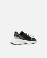 Dzianinowe sneakersy ze sznurowadłami i klipsami - | Pinko