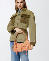 Borsa a spalla media Cargo in suede con tasche -  | Pinko