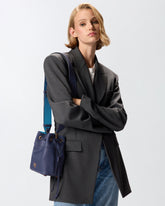 Borsa a spalla secchiello piccolo in pelle fiore con logo Love Birds -  | Pinko