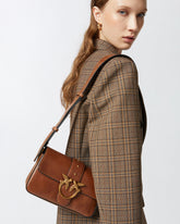 Borsa a spalla Mini Love Bag Slouchy piccola in pelle nuvolata -  | Pinko