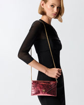 Bustina in pelle metallizzata con logo Love Birds -  | Pinko