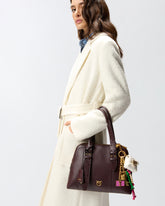 Custodia AirPods Love Bag Puff in pelle lucida -  | Pinko