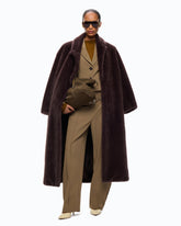 Cappotto lungo effetto pelliccia con cintura