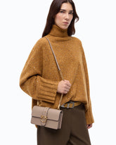 Μικρή τσάντα ώμου Love Bag One από δέρμα με New Buckle - Μπεζ | Pinko