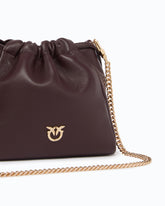 Borsa secchiello a spalla in nappa con doppia tracolla - Rosso Scuro | Pinko