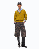 Bermuda in cotone con motivo camouflage floreale
