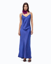 Robe nuisette longue en satin - Bleu | Pinko
