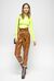 Pantaloni carrot fit a stampa snake color lucida