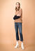 Jeans cropped in denim comfort con bordo sfrangiato