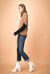 Jeans cropped in denim comfort con bordo sfrangiato